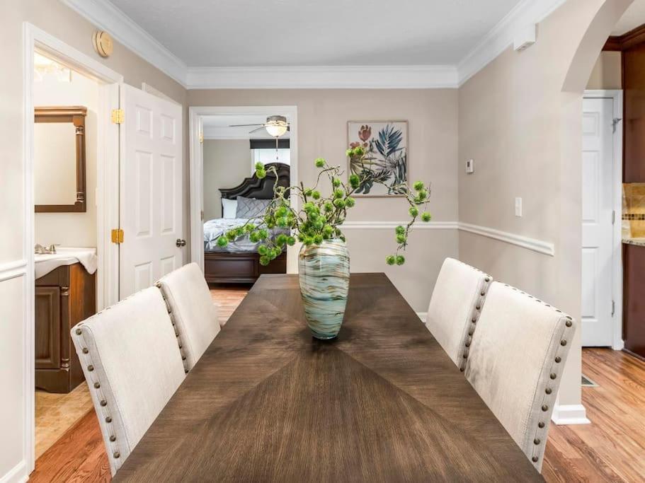 אטלנטה Gorgeous East Village Home Near Downtown Sleeps 12 5 Bedrooms Coffee Bbq Ac Parking מראה חיצוני תמונה
