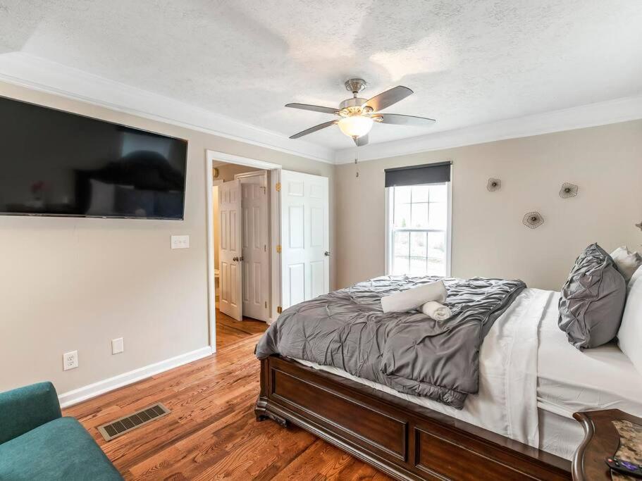 אטלנטה Gorgeous East Village Home Near Downtown Sleeps 12 5 Bedrooms Coffee Bbq Ac Parking מראה חיצוני תמונה