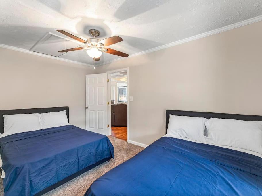 אטלנטה Gorgeous East Village Home Near Downtown Sleeps 12 5 Bedrooms Coffee Bbq Ac Parking מראה חיצוני תמונה